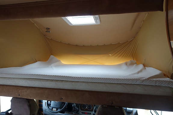 Eura Mobil I 710 QB Queensbed/Taksäng 13 of 27