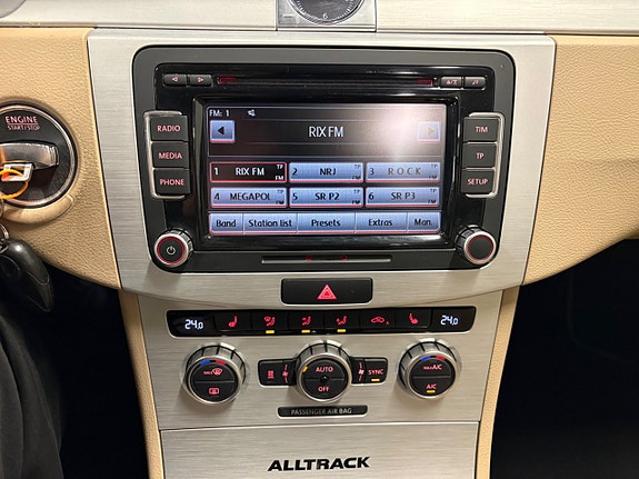 Volkswagen Passat Alltrack 7 of 12
