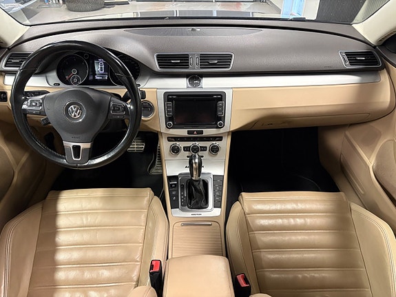 Volkswagen Passat Alltrack 10 of 12