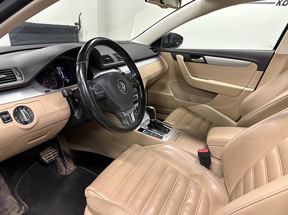 Volkswagen Passat Alltrack 4 of 12