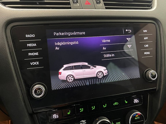 Skoda Octavia 15 of 24