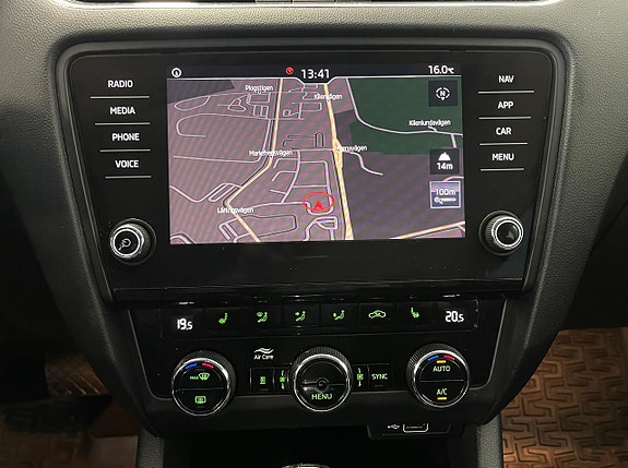 Skoda Octavia 14 of 24