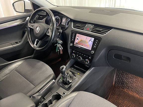 Skoda Octavia 10 of 24