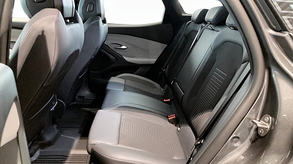 Ford Explorer 5 of 9
