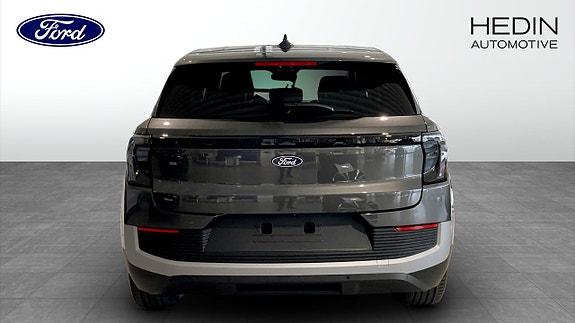 Ford Explorer 7 of 9