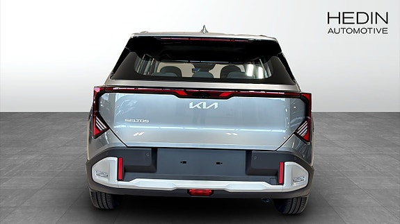 Kia Seltos 4 of 12