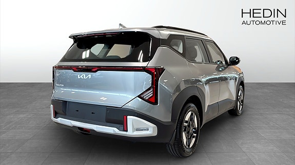 Kia Seltos 5 of 12
