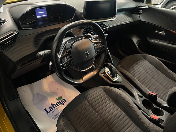 Peugeot 208 11 of 21