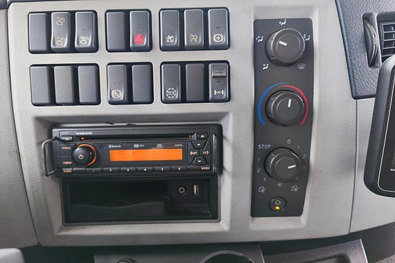 VOLVO FL280 21 of 27