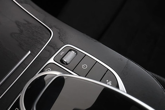 Mercedes-Benz E 220 d 28 of 30