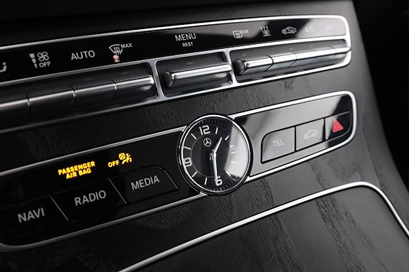 Mercedes-Benz E 220 d 25 of 30