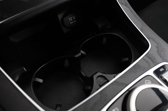 Mercedes-Benz E 220 d 26 of 30