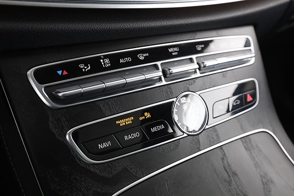 Mercedes-Benz E 220 d 24 of 30