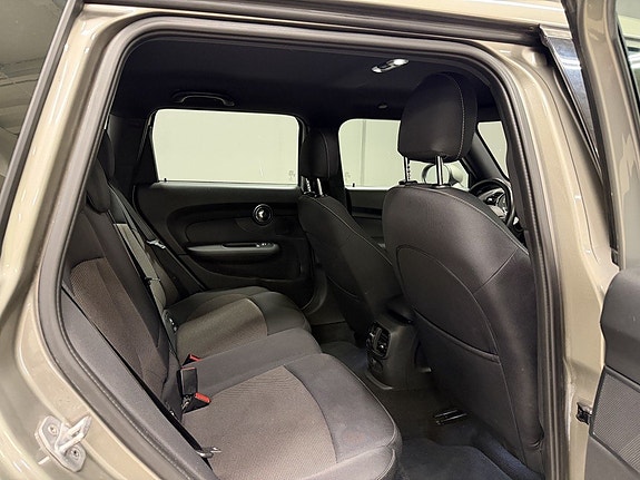 MINI Clubman Cooper 12 of 13
