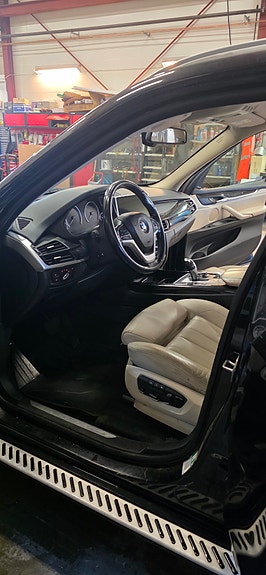 BMW X5 15 of 18