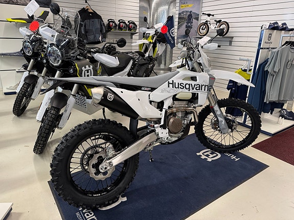 Husqvarna FE 350 PRO 3 of 3