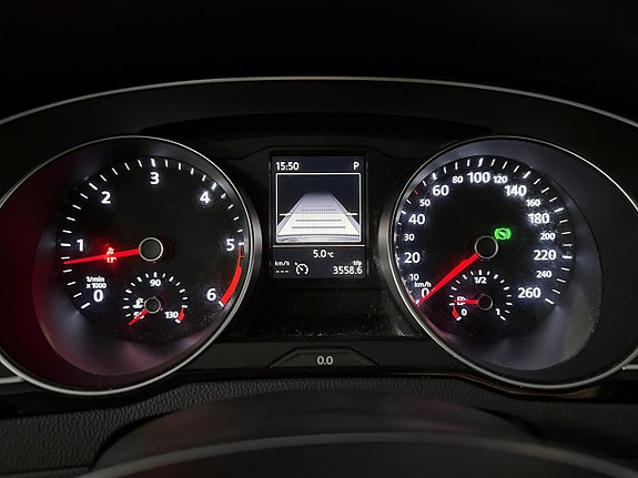 Volkswagen Passat 17 of 22
