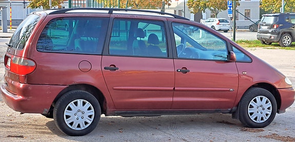 Ford Galaxy 5 of 12