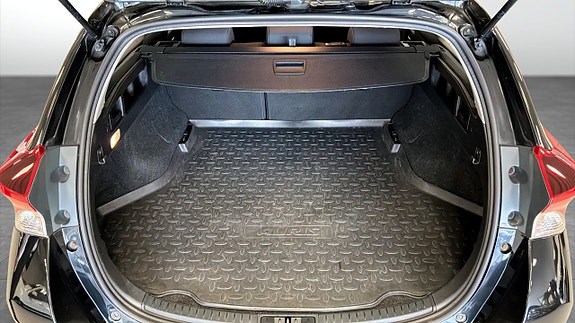 Toyota Auris 10 of 12