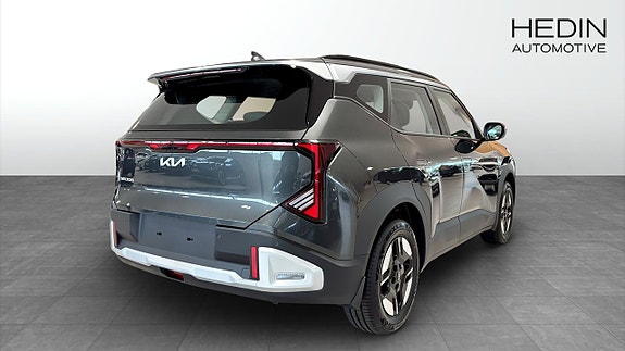 Kia Seltos 5 of 12