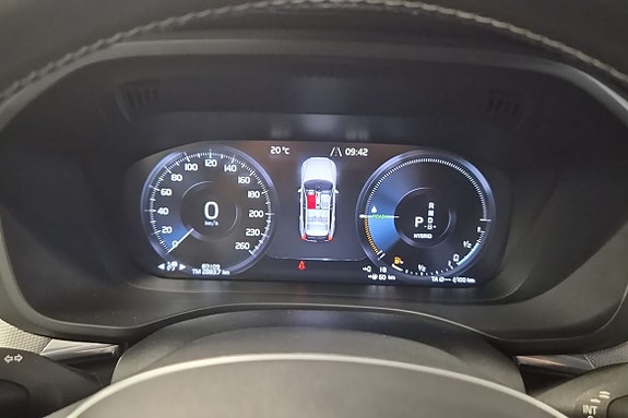 Volvo XC60 16 of 24