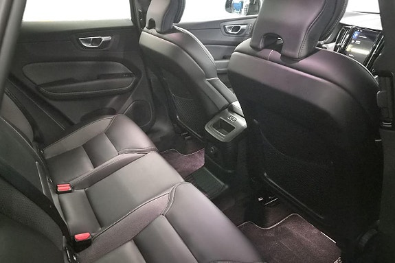 Volvo XC60 17 of 24