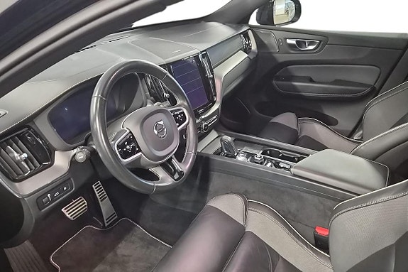 Volvo XC60 14 of 24