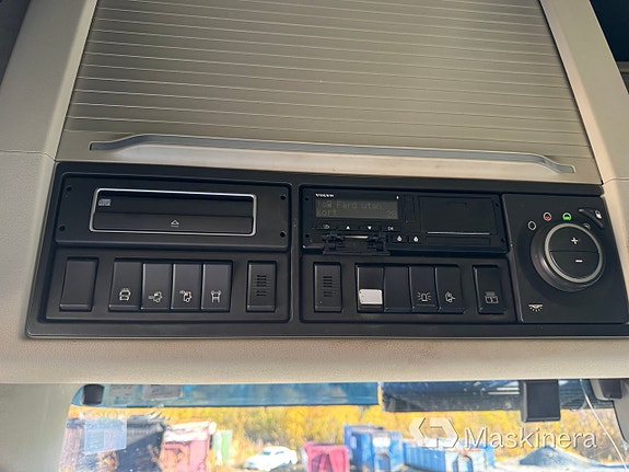 Maskintrailerekipage Volvo 750 med Vang trailer 21 of 27