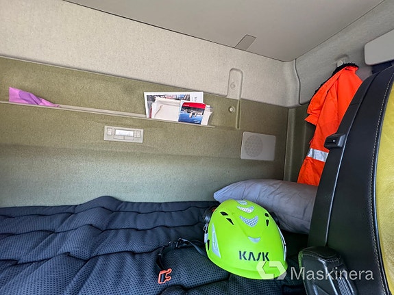Maskintrailerekipage Volvo 750 med Vang trailer 25 of 27