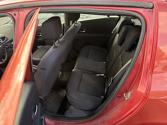 Renault Clio 3 of 5