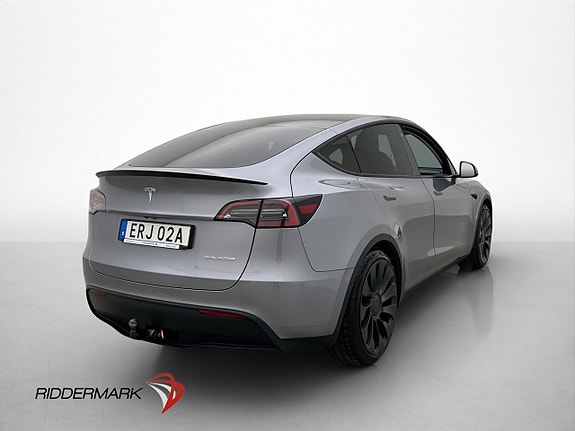 Tesla Model Y 9 of 30