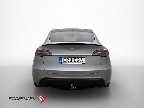 Tesla Model Y 8 of 30