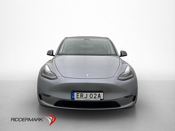 Tesla Model Y 3 of 30