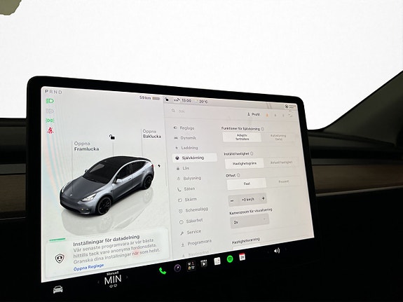 Tesla Model Y 21 of 30