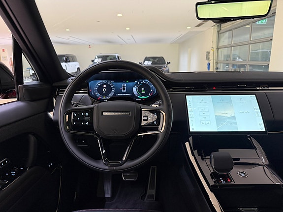 Land Rover Range Rover Sport 11 of 22