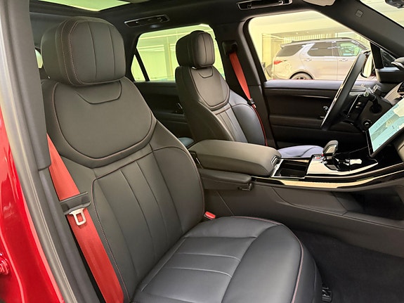 Land Rover Range Rover Sport 20 of 22