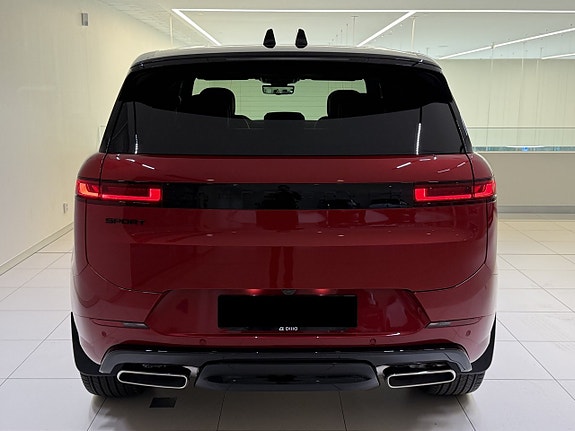 Land Rover Range Rover Sport 5 of 22