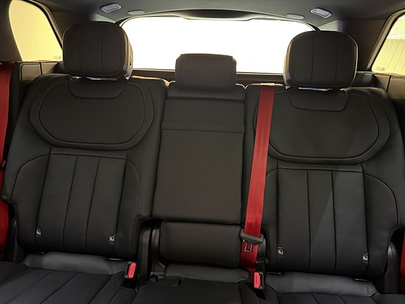 Land Rover Range Rover Sport 16 of 22