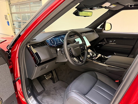 Land Rover Range Rover Sport 7 of 22