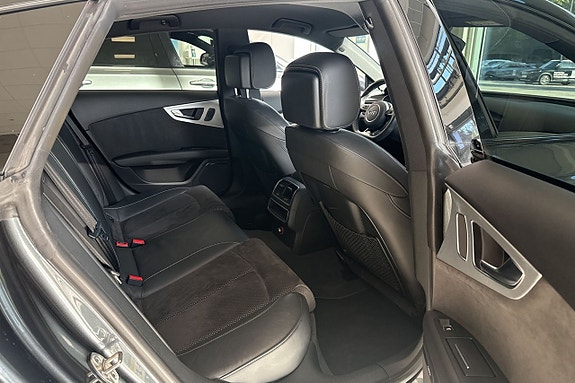 Audi A7 9 of 22