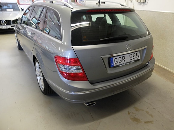 Mercedes-Benz C220 4 of 10