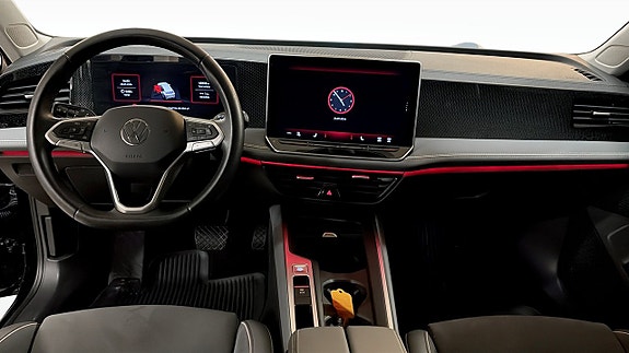 Volkswagen Passat 10 of 13