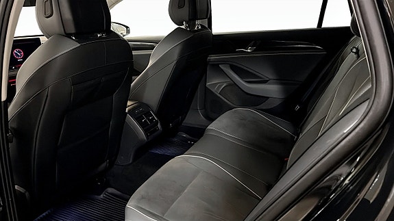 Volkswagen Passat 11 of 13