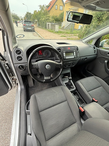 Volkswagen Golf Plus 2 of 10