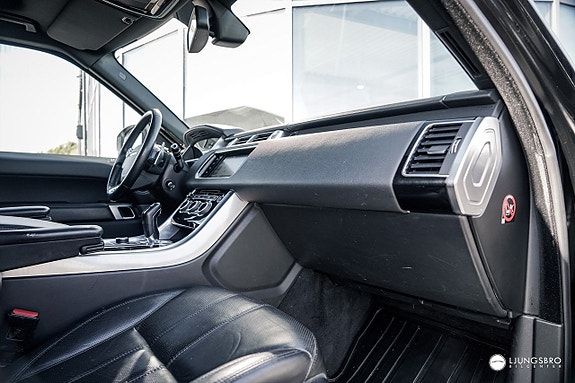 Land Rover Range Rover Sport 16 of 18