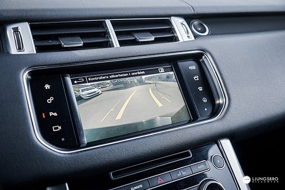 Land Rover Range Rover Sport 10 of 18