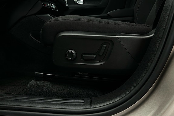 Volvo XC40 16 of 24