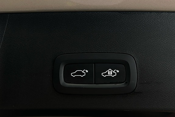 Volvo XC40 15 of 24
