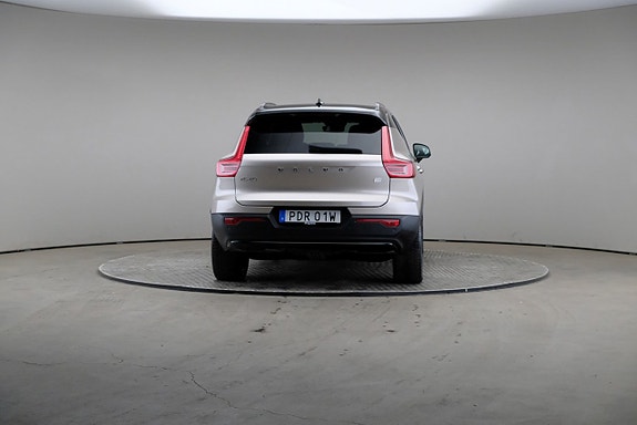 Volvo XC40 5 of 24