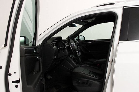 Volkswagen Tiguan 13 of 20